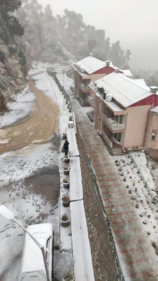 Amravati Resort Солан Екстериор снимка